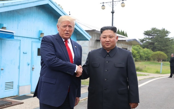 Новини світу - "У нас чудові стосунки": Трамп заявив, що хоче зустрітися з Ином