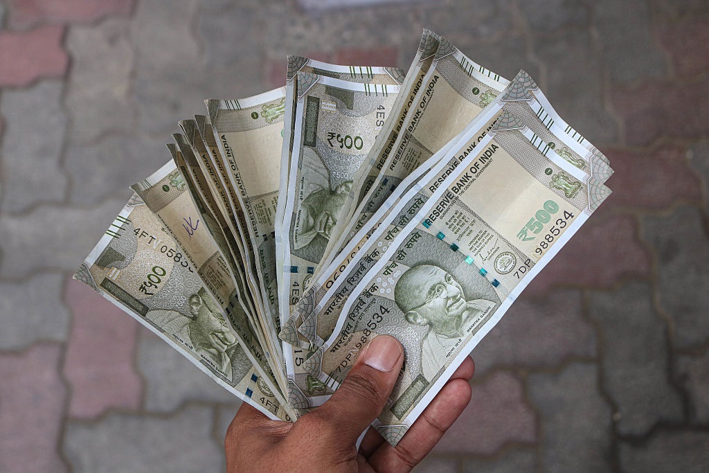 Новини бізнесу - Індійська рупія зафіксувала найгірше падіння за пів року