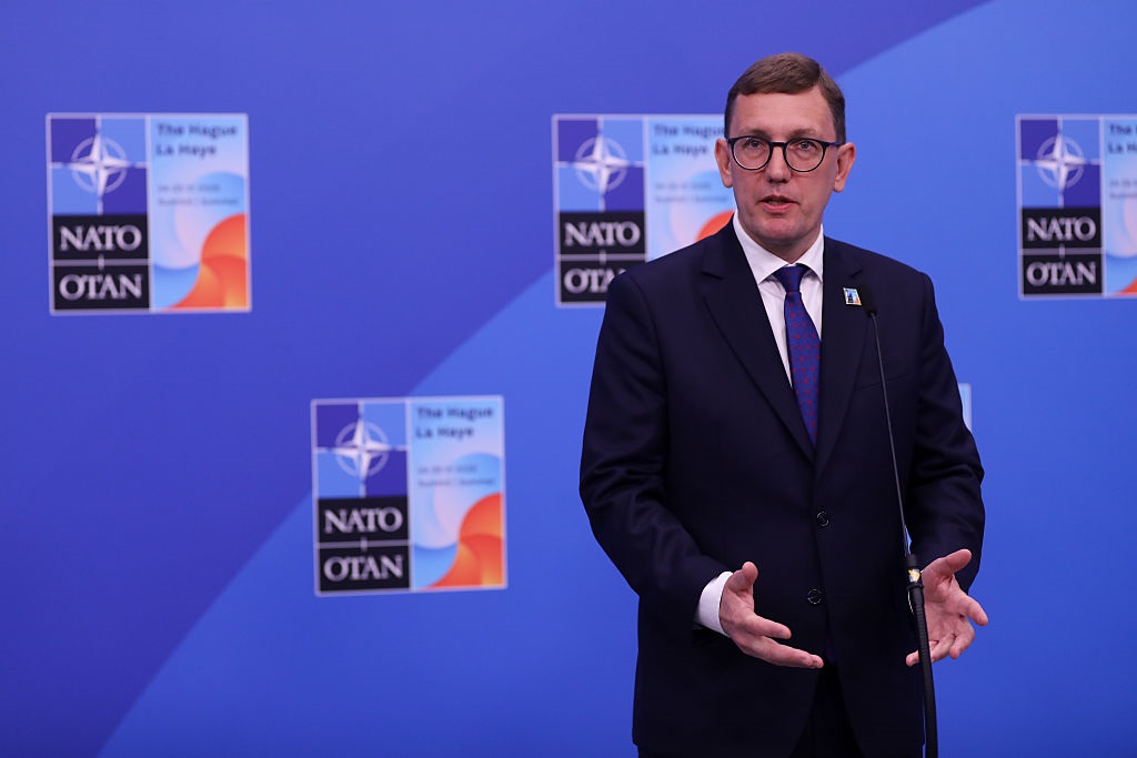 Новини світу - Естонія запросила консультації з НАТО після зальоту російських МіГ-31