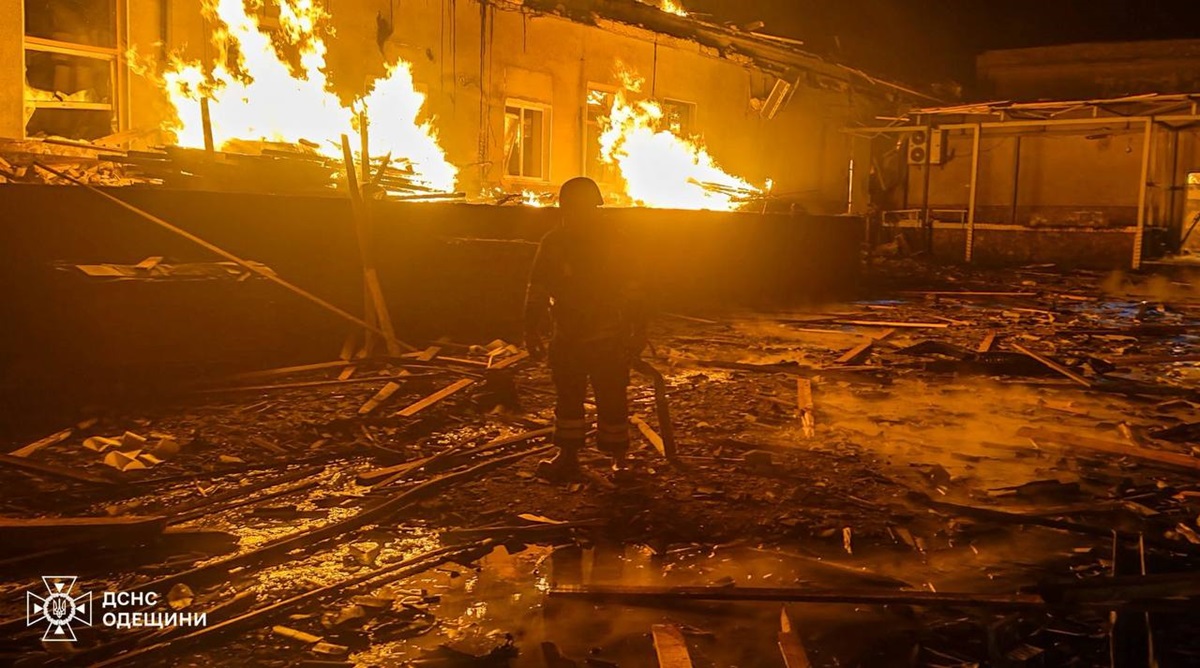 Новини України - Росіяни зруйнували цех винного заводу на Одещині