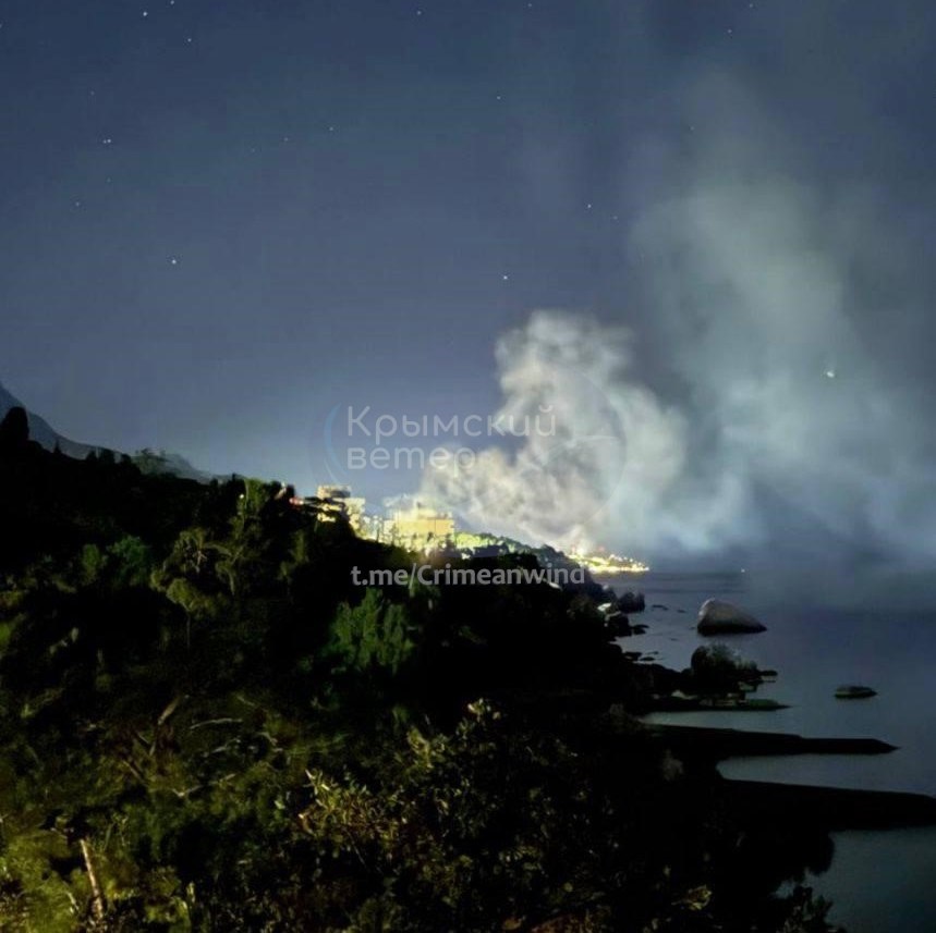 Новини України - У Криму вибухи, атаковано санаторій Форос - ЗМІ