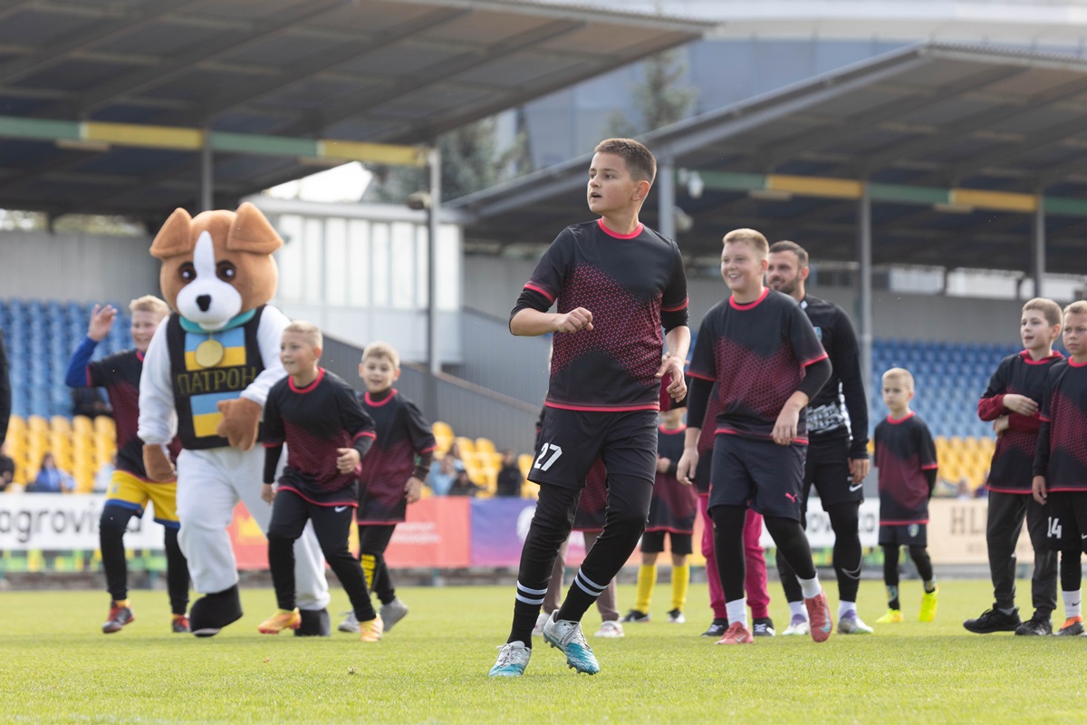 Новини спорту - 50 проти 11: діти з Олександрії та благодійна ініціатива Павла Журила кинули виклик професійним футболістам