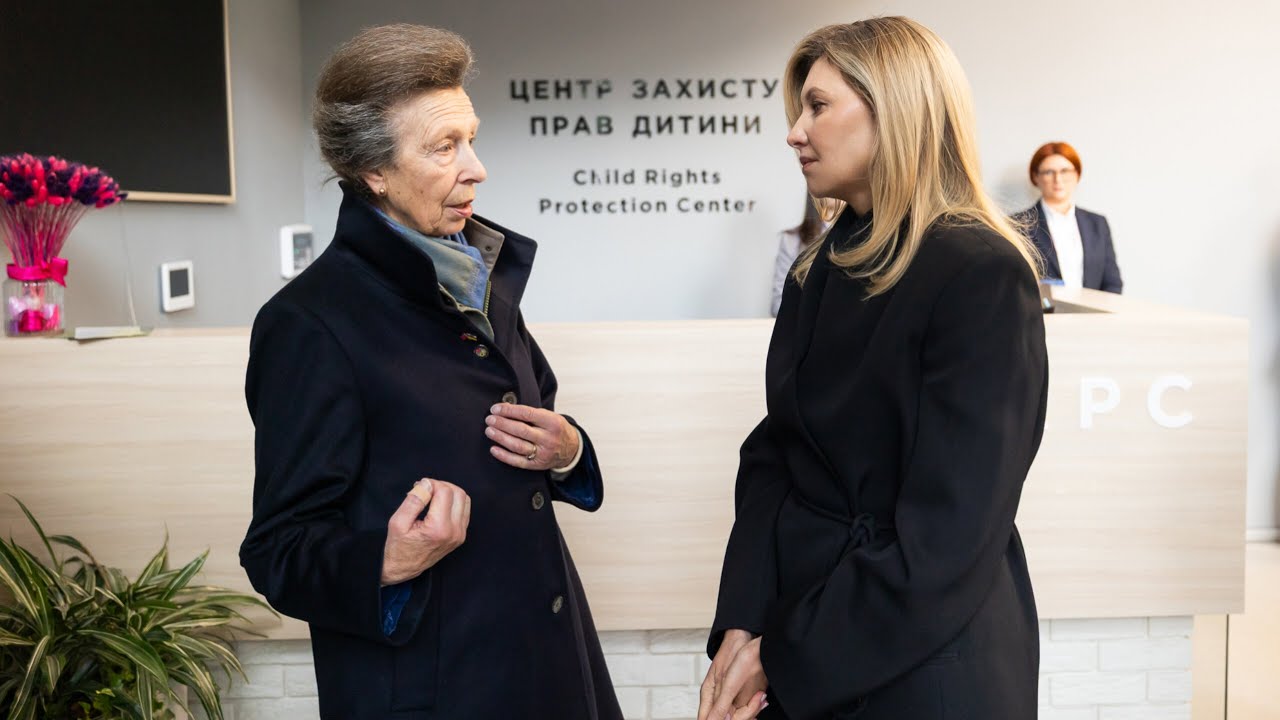 Перша леді зустрілася з Королівською принцесою Анною