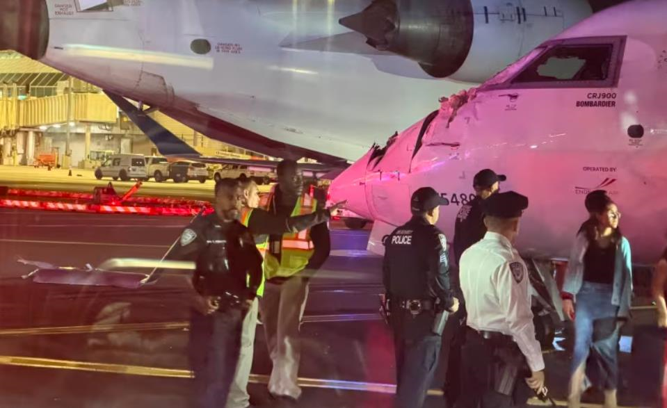 Новини світу - У Нью-Йорку в аеропорту зіткнулися два літаки