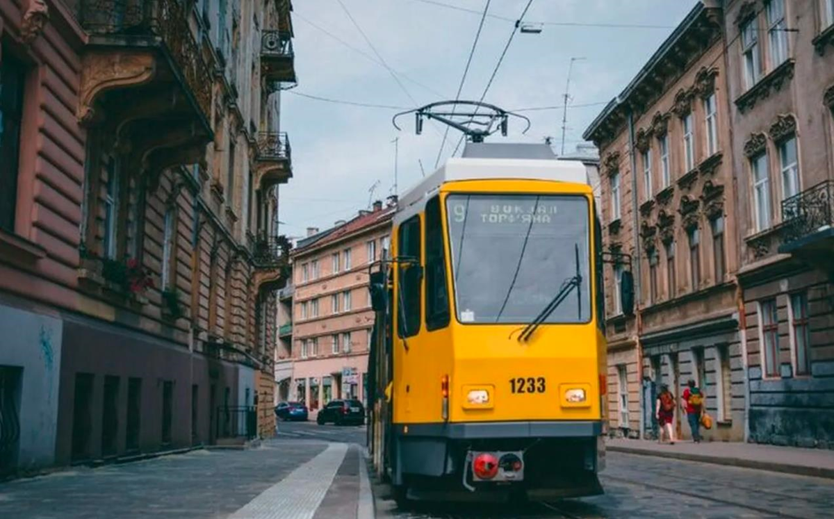 Новини України - Удар по Львову: у місті перебої зі світлом і роботою транспорту