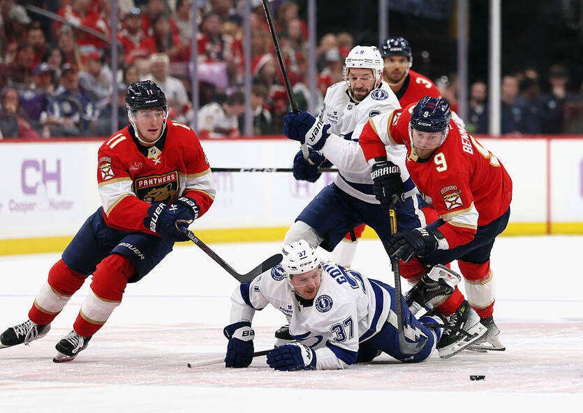 Новини спорту - НХЛ: Флорида програла Тампі, Нью-Джерсі переміг Вашингтон