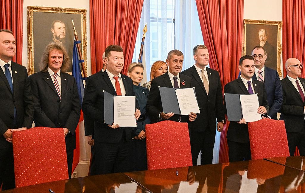 Новини світу - Популісти та антиукраїнська партія: в Чехія сформувався новий парламент