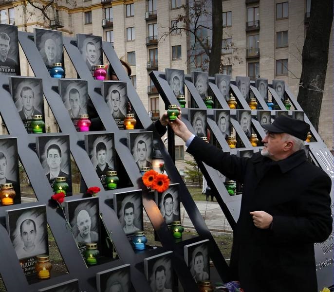 Новини України - Уряд збільшив виплати родинам Героїв Небесної Сотні
