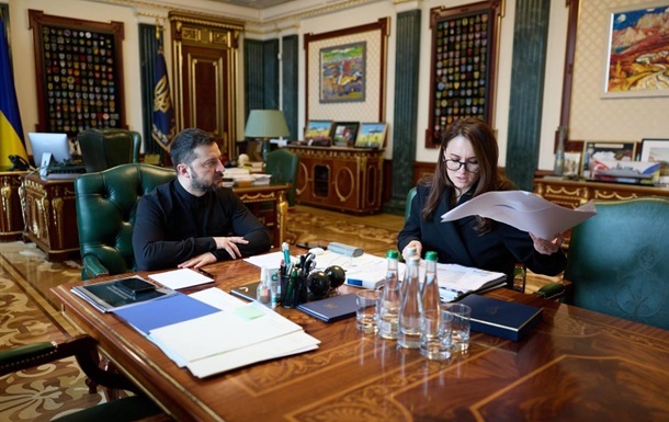 Новини України - Зеленський анонсував кадрові перезавантаження в обороні та енергетиці