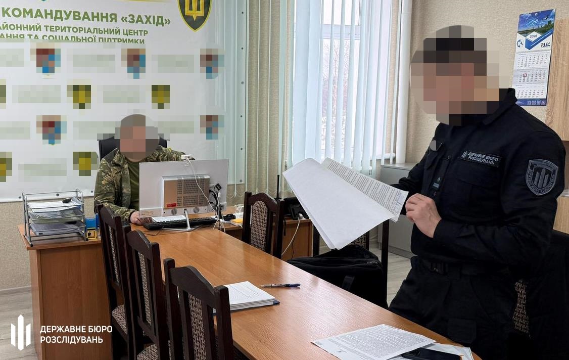 Новини України - У Рівному посадовець ТЦК брав хабарі автомобілями